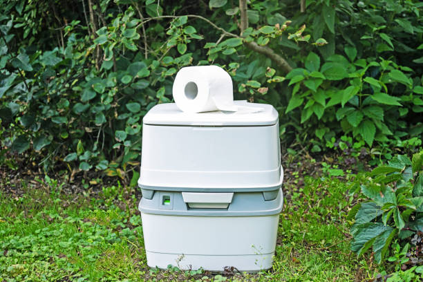 Best Portable toilet rental cost  in Madison Heights, MI